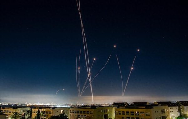 配资界网 停火刚生效, 一通电话打到中国, 王毅的表态, 让伊外长连声感谢